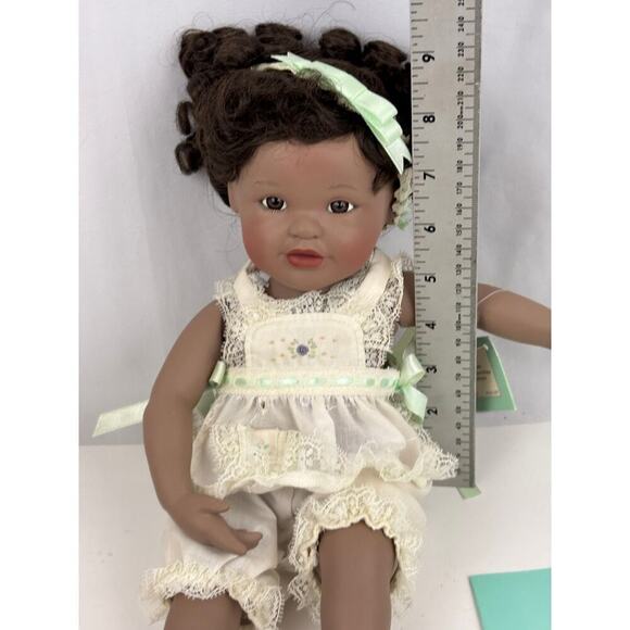 VTG Ashton Drake "Whitney" Porcelain Doll Artist Yolanda Bello Retired 1995 - Picture 6 of 16